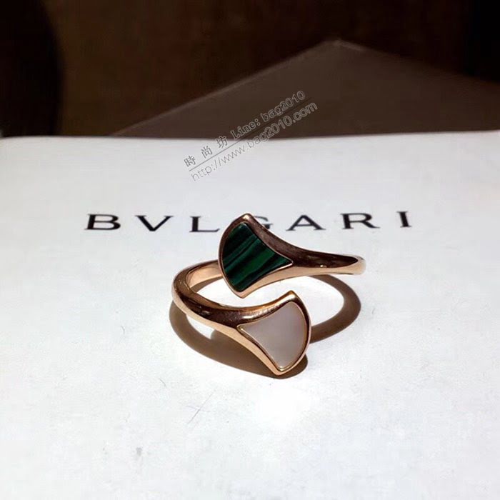 Bvlgari飾品 寶格麗雙面貝殼瑪瑙開口戒指 diva系列 925純銀電鍍18k彩寶扇形裙子單戒  zgbq3294